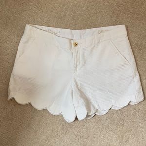 -Lilly Pulitzer white scalloped buttercup shorts sz 8